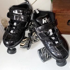 NWT gt50 Rock lowtop roller skates with sure grip hardware